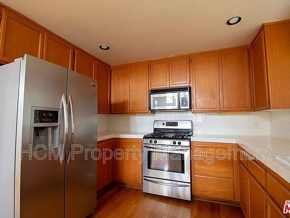 4th image of 710 Ocean Park Blvd APT 2