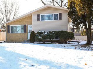 802 N Geneva Ave, Elmhurst, IL 60126
