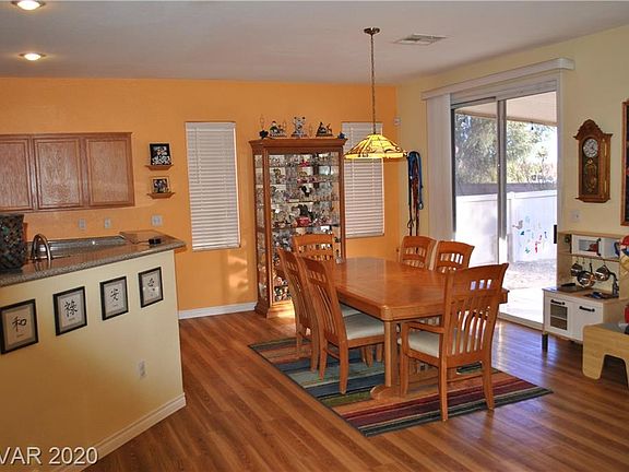4th image of 821 Dawn Valley Dr