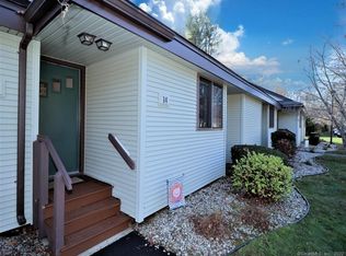 55 Dowd Ave APT 14, Canton, CT 06019