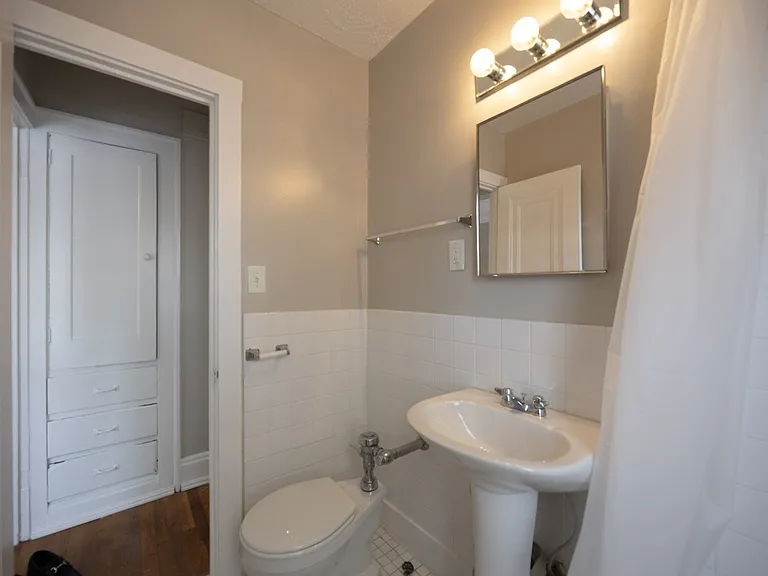 Mapleview Apartments — Photo 29