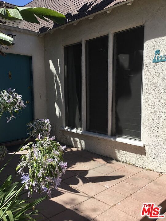 1st image of 835 N Orange Dr
