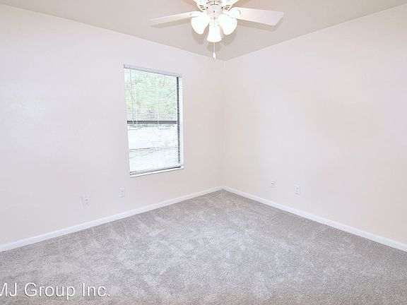 5th image of 2402 NW 64th Pl #3097216