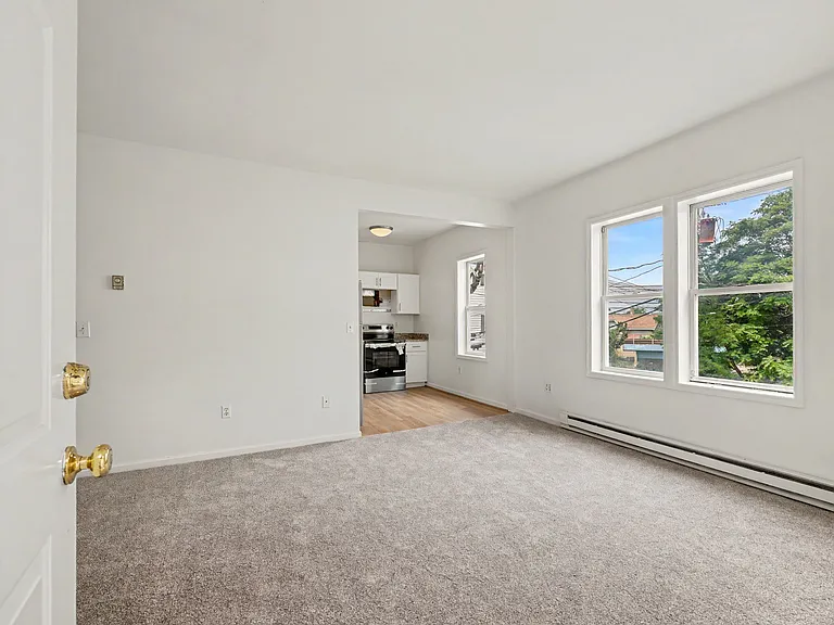 2 S New St #2 — Photo 10
