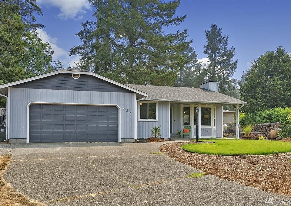 1st image of 922 Park Pl SE