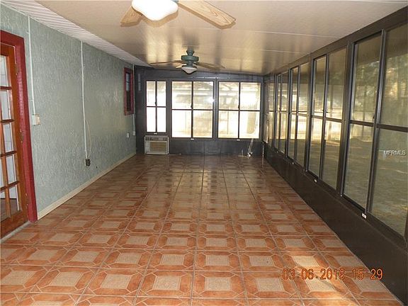 3rd image of 25844 Westmoreland St