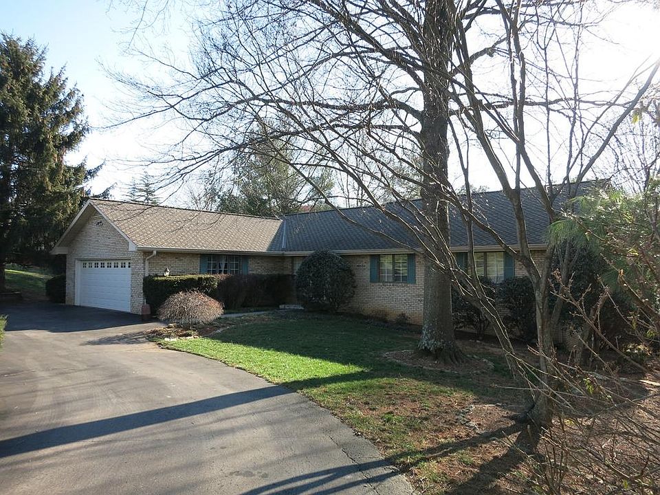 1st image of 206 Tinker Mountain Dr