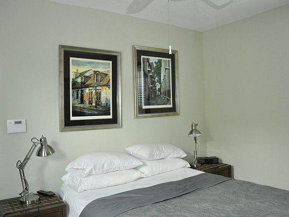Bedroom Queen Bed