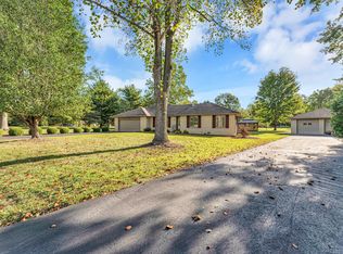 2034 S Spring Dr, Springfield, MO 65809