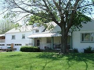 1st image of 1524 E Dorothy Ln