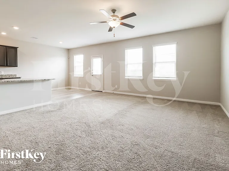 26716 Frost Dr — Photo 3