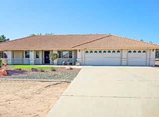 13675 Larch Rd, Hesperia, CA 92344