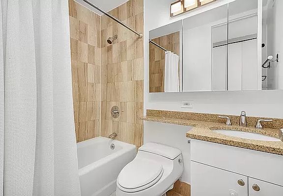 4th image of 1 Irving Pl APT G9d