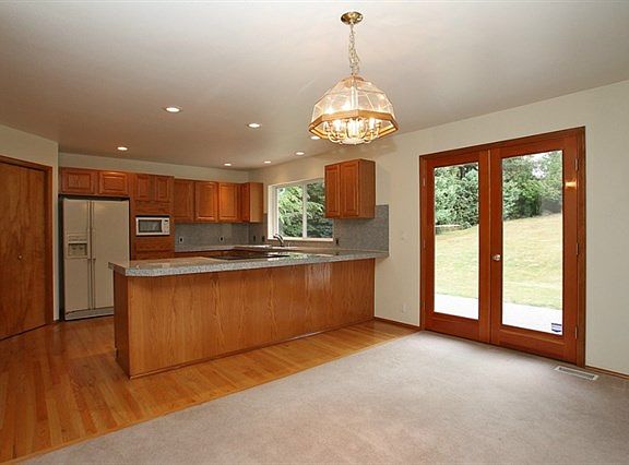4th image of 24214 27th Ave NE