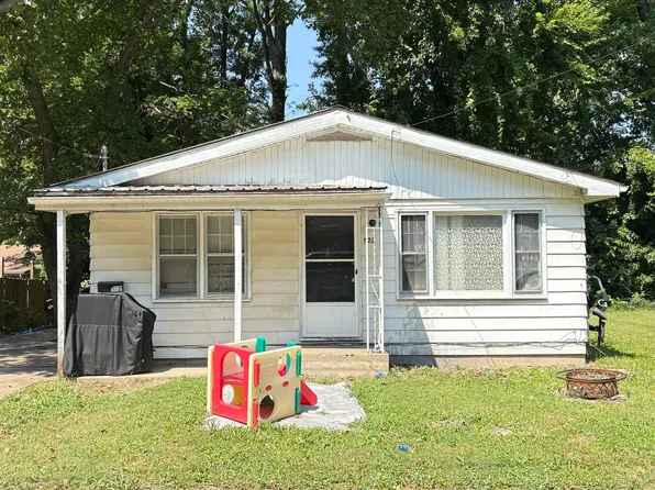 522 N Allyn St, Carbondale, IL 62901