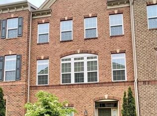 7088 Darbey Knoll Dr, Gainesville, VA 20155