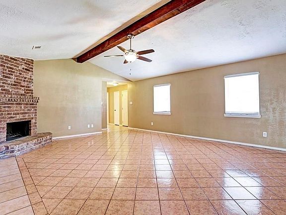 5th image of 927 Western Hills Dr