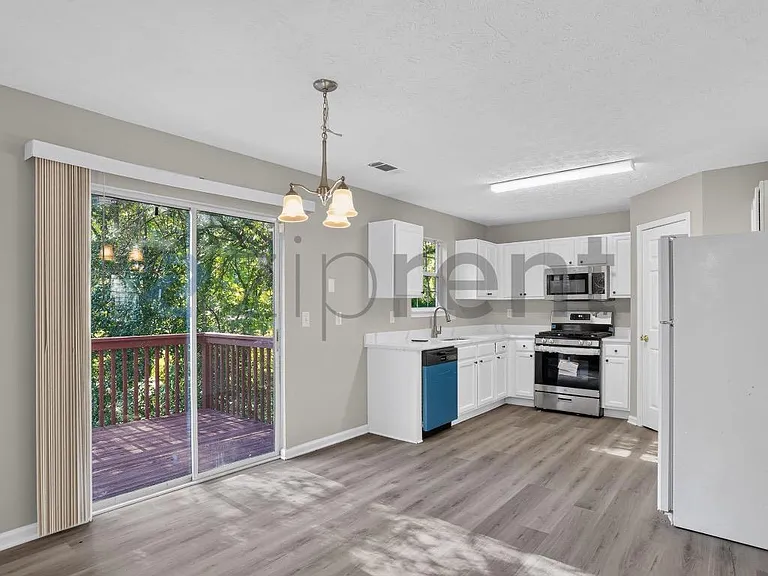 940 Melrose Park Pl — Photo 8