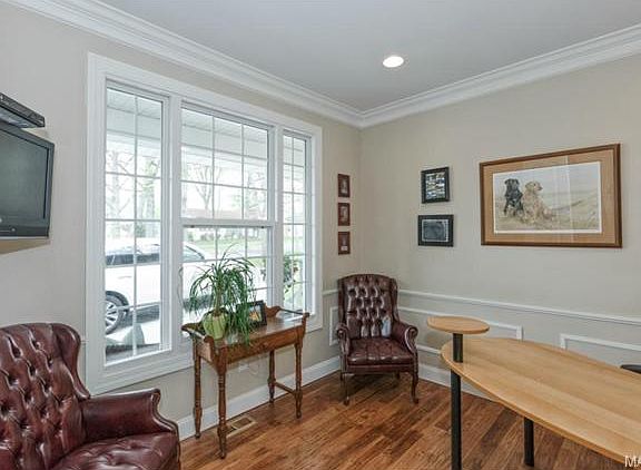5th image of 609 Norfolk Dr