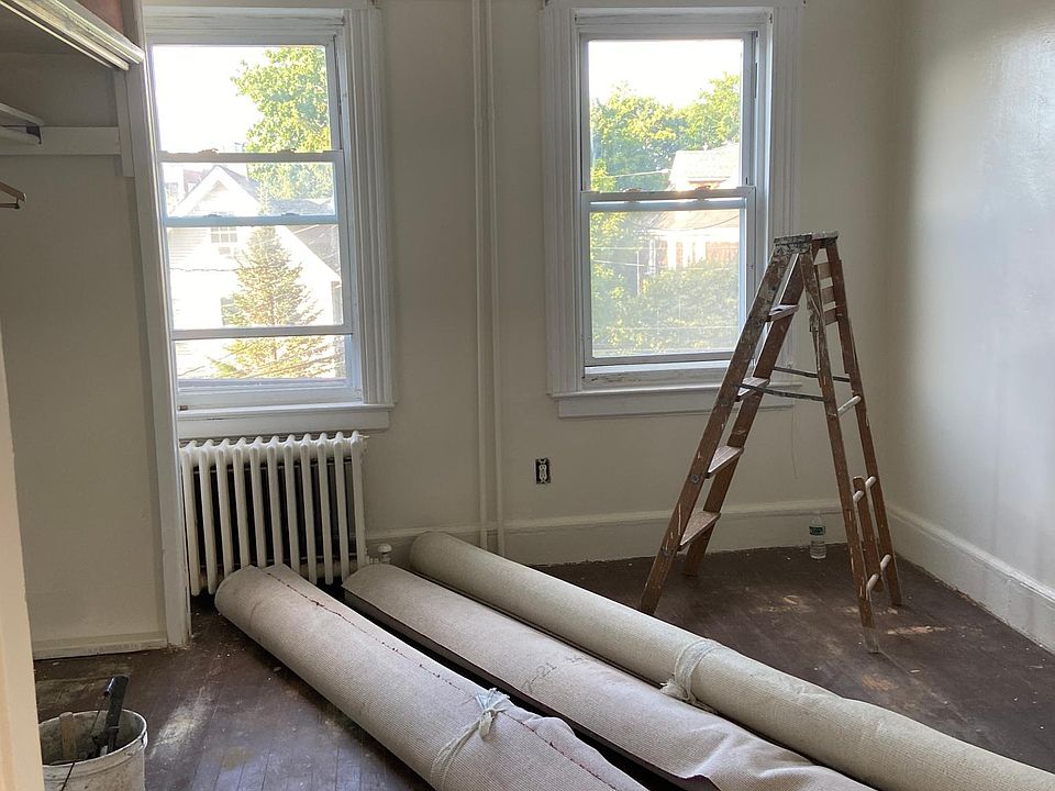 2nd image of 6 Lafayette St Floor 2
