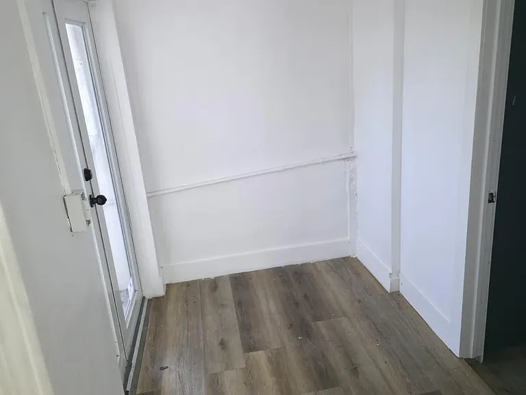 2137 NW 1st Ave — Photo 12