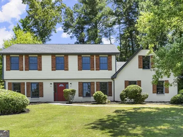 1886 S Hidden Hills Pkwy, Stone Mountain, GA 30088