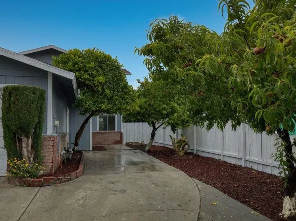 608 N 3rd St, King City, CA 93930