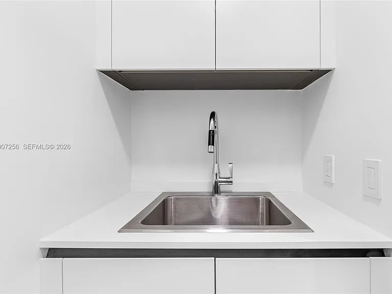 5 Grove Isle Dr #S401 — Photo 40