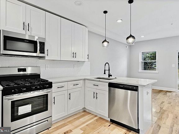 2nd image of 2703 W Glenwood Ave #1