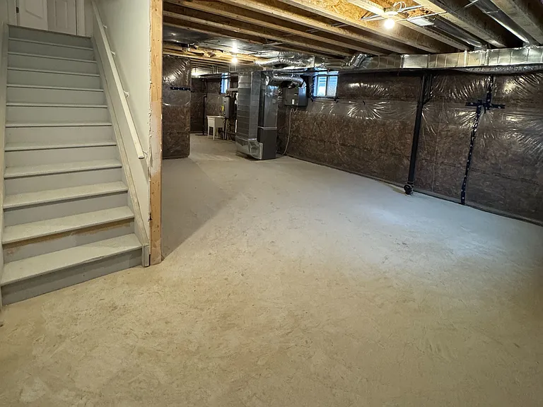 52 Cresthaven Hts — Photo 27