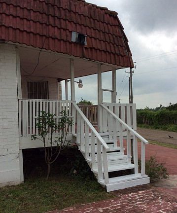 2nd image of Campacuas Dr