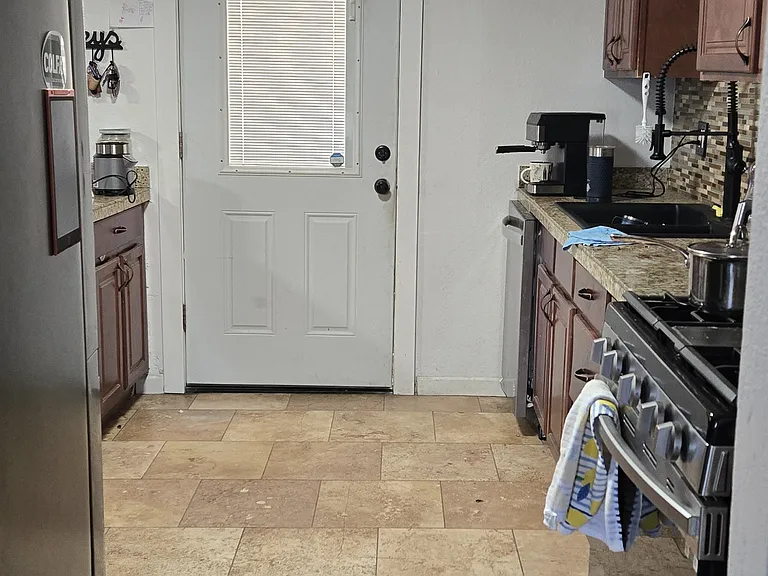 2655 Worchester St — Photo 8