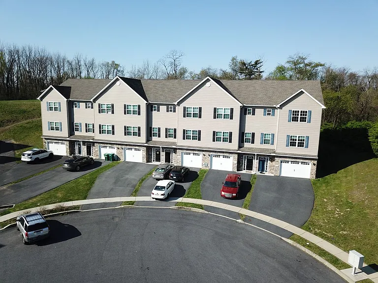 2800 Monticello Ln — Photo 4