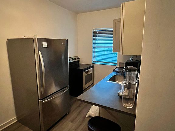 4th image of 1044 NW 29th Ter #3