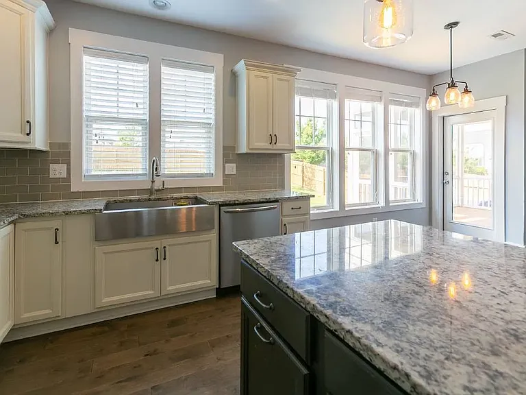 208 Tyner Loop Cir — Photo 5