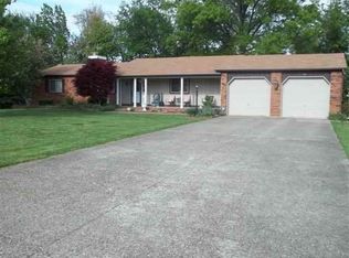 206 Forest Trce, Radcliff, KY 40160