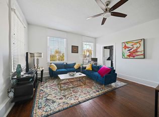 179 Queen St APT 3, Charleston, SC 29401