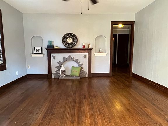3rd image of 714 NW 30th St #3320