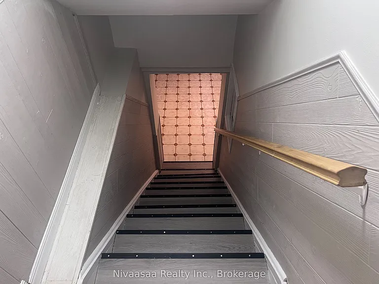 36 Pearl St — Photo 14