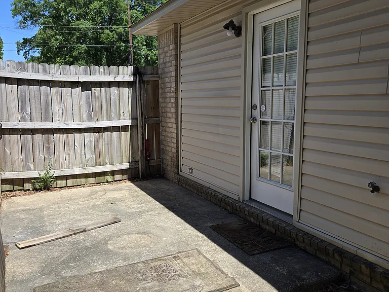 901 Richmond Ave #C — Photo 6