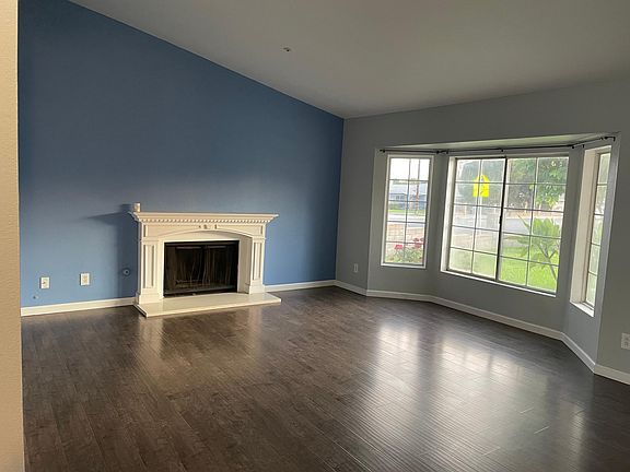 3rd image of 8891 Grace St