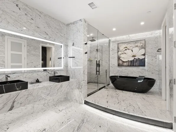 900 20th Ave S APT 1707, Nashville, TN 37212