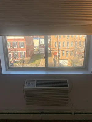 Rented by 18 REALTY | media 23