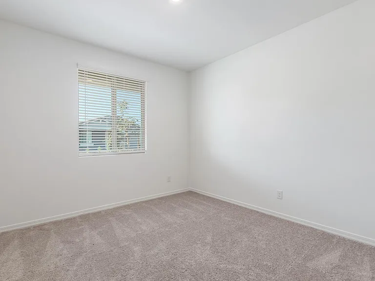 Bedroom-4 / Guest room with closet (Downstairs)