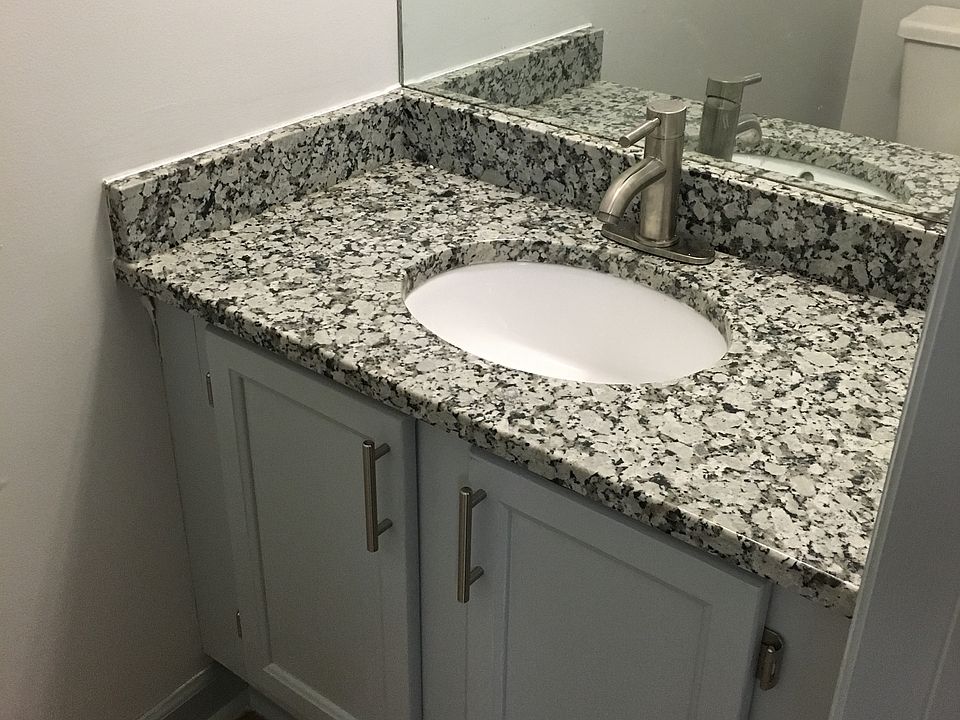 2nd image of 105 Castle Ct Unit B