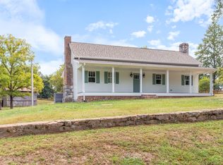 260 Old Highway 48, Charlotte, TN 37036