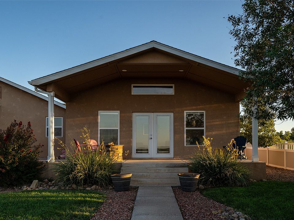 1st image of 210 Ridgecrest