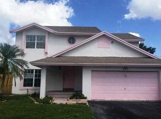 9771 SW 15th St, Pembroke Pines, FL 33025