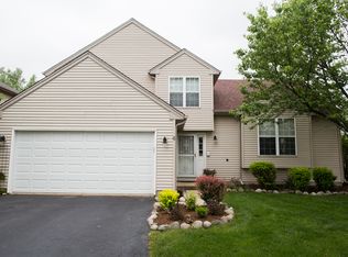6 Marion Ct, Lake In The Hills, IL 60156