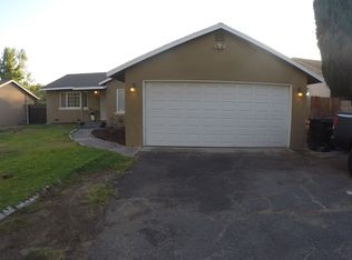 9390 Locust Ave, Fontana, CA 92335